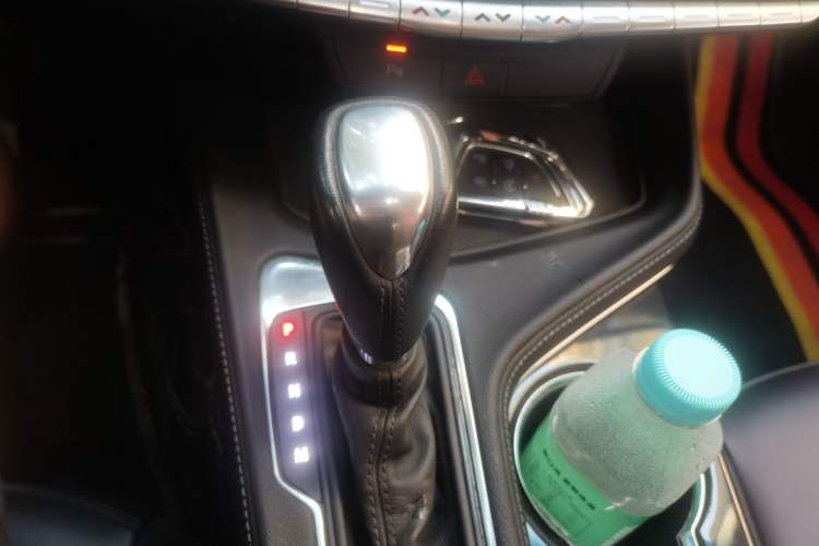 Used Cadillac CT4 2020 28T Fashion Edition Gear Lever