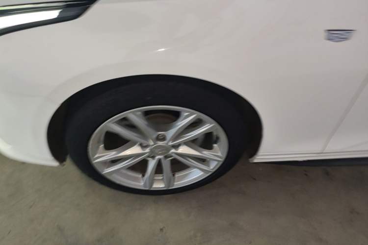 Used Cadillac CT4 2020 28T Fashion Edition Left Front Wheel Hub