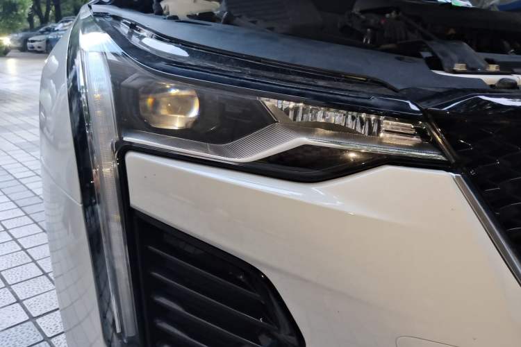 Used Cadillac CT4 2020 28T Fashion Edition Right Front Headlight