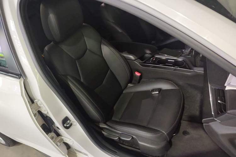 Used Cadillac CT4 2020 28T Fashion Edition Right Front Seat