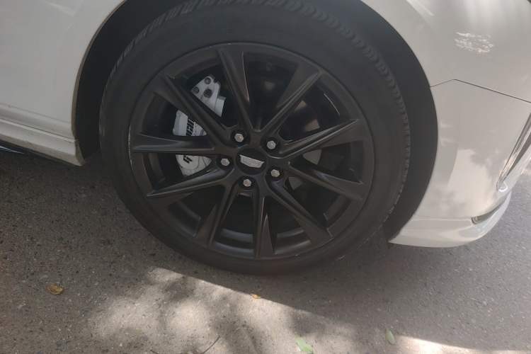 Used Cadillac CT4 2020 28T Elite Edition Right Front Wheel Hub