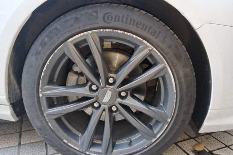Used Cadillac CT4 2020 28T Fashion Edition Right Front Wheel Hub