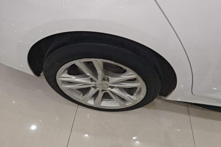 Used Cadillac CT4 2020 28T Fashion Edition Right Rear Wheel Hub