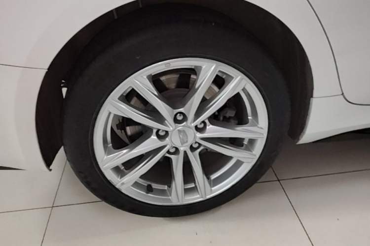 Used Cadillac CT4 2020 28T Fashion Edition Right Rear Wheel Hub