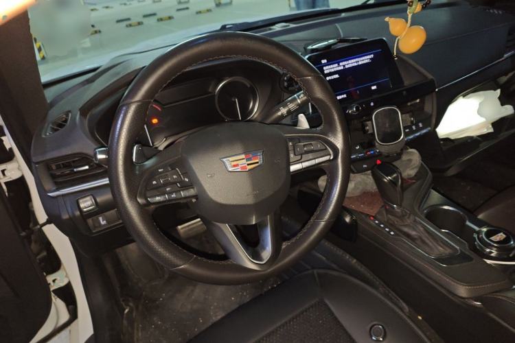 Used Cadillac CT4 2020 28T Elite Edition Steering Wheel