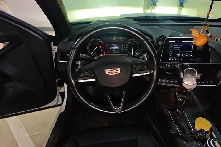 Used Cadillac CT4 2020 28T Elite Edition Steering Wheel