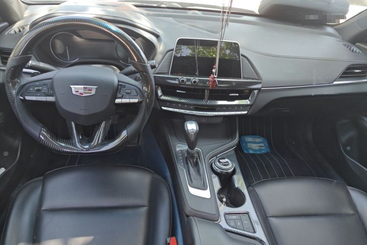 Used Cadillac CT4 2021 28T Fashion Edition Center Console
