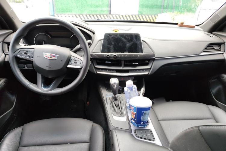 Used Cadillac CT4 2021 28T Luxury Model Center Console