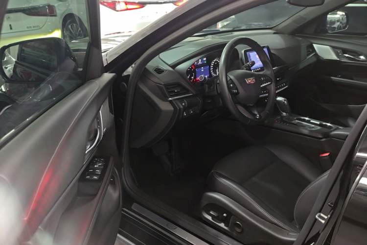Used Cadillac CT4 2021 28T Luxury Model Driver Seat