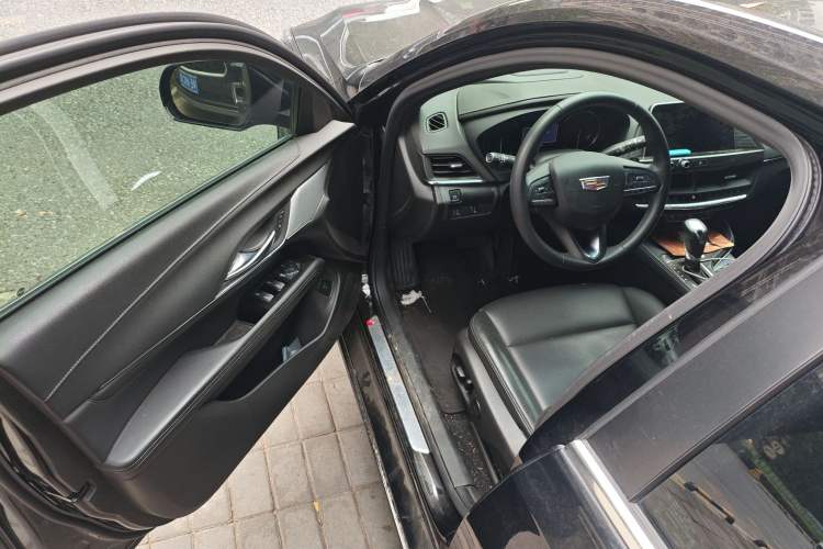 Used Cadillac CT4 2021 28T Luxury Model Driver Seat