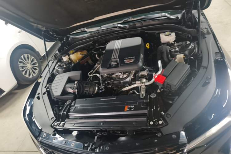 Used Cadillac CT4 2021 28T Luxury Model Engine Bay