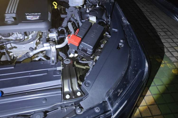 Used Cadillac CT4 2021 28T Fashion Edition Engine Bay Left