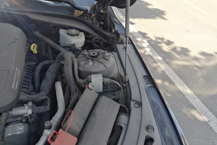 Used Cadillac CT4 2021 28T Fashion Edition Engine Bay Left
