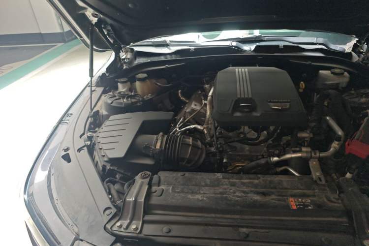 Used Cadillac CT4 2021 28T Fashion Edition Engine Bay Right