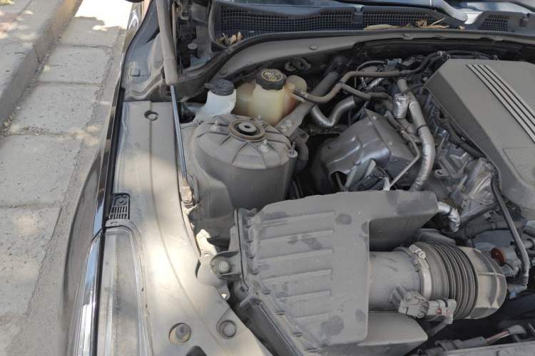 Used Cadillac CT4 2021 28T Fashion Edition Engine Bay Right
