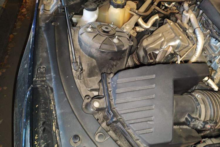 Used Cadillac CT4 2021 28T Fashion Edition Engine Bay Right
