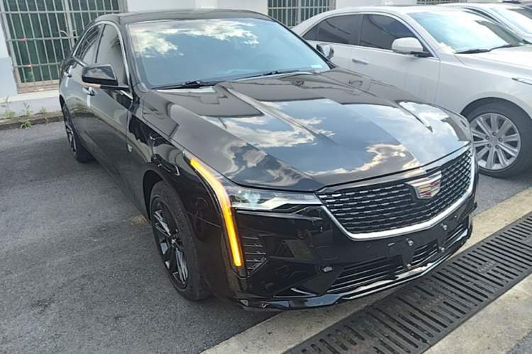 Used Cadillac CT4 2021 28T Luxury Model Front Right 45 Deg