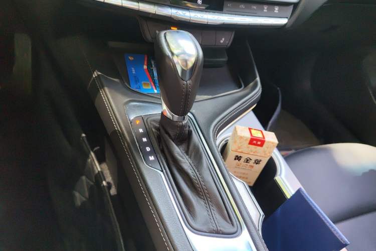 Used Cadillac CT4 2021 28T Luxury Model Gear Lever