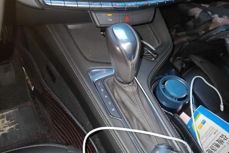 Used Cadillac CT4 2021 28T Fashion Edition Gear Lever