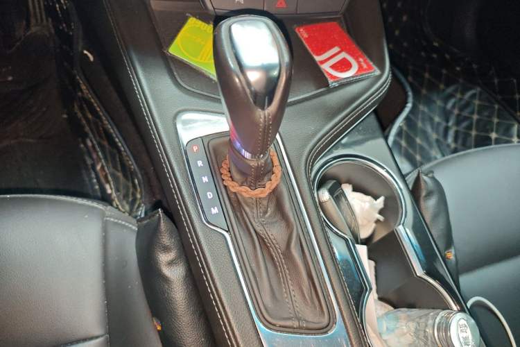 Used Cadillac CT4 2021 28T Fashion Edition Gear Lever