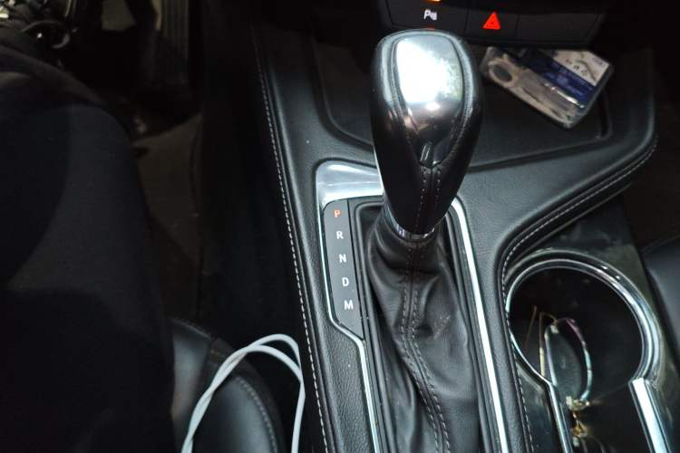 Used Cadillac CT4 2021 28T Fashion Edition Gear Lever