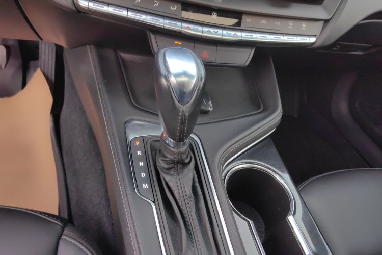 Used Cadillac CT4 2021 28T Fashion Edition Gear Lever