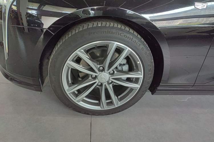 Used Cadillac CT4 2021 28T Luxury Model Left Front Wheel Hub