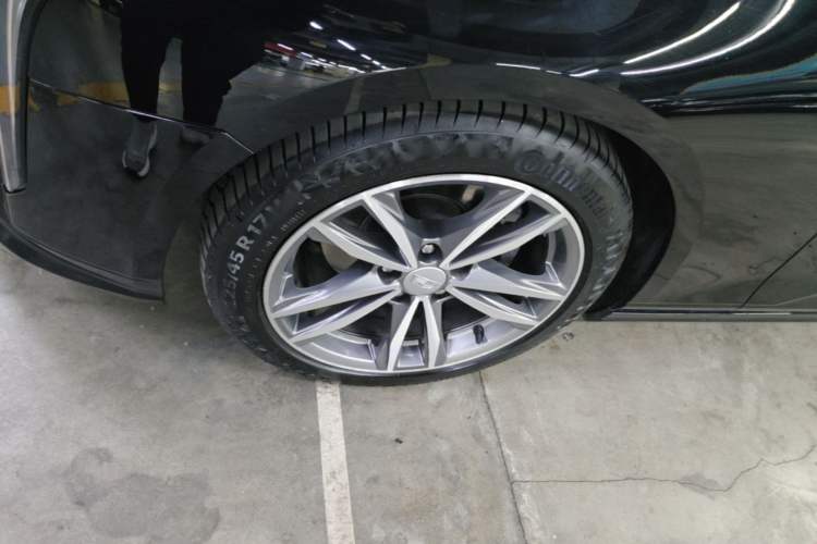 Used Cadillac CT4 2021 28T Luxury Model Left Front Wheel Hub