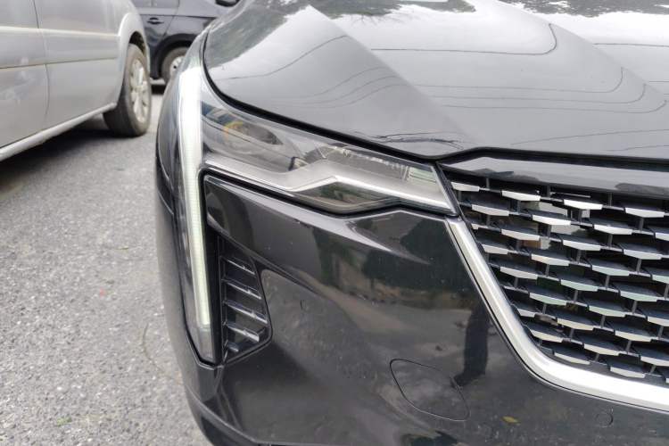Used Cadillac CT4 2021 28T Luxury Model Right Front Headlight