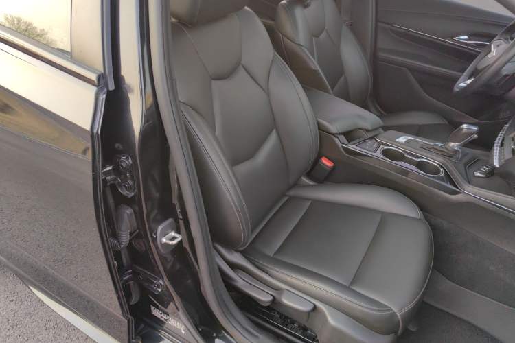 Used Cadillac CT4 2021 28T Fashion Edition Right Front Seat
