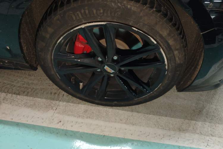 Used Cadillac CT4 2021 28T Fashion Edition Right Front Wheel Hub