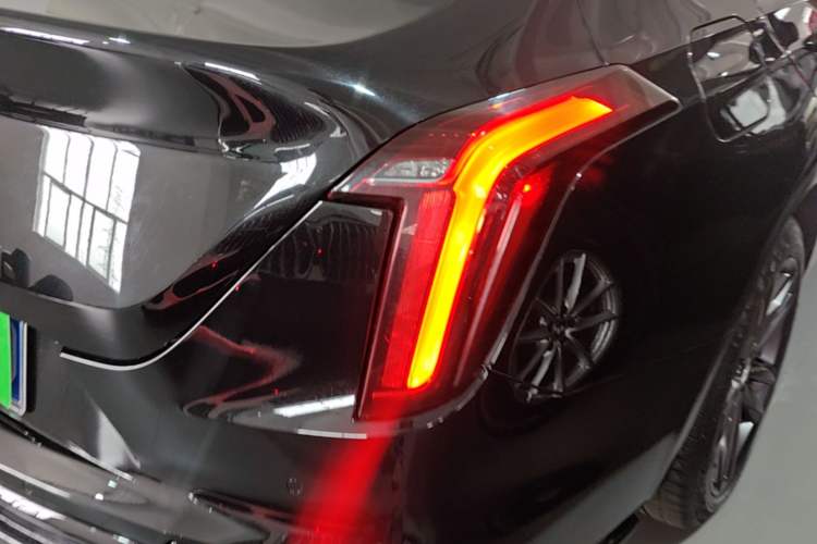 Used Cadillac CT4 2021 28T Luxury Model Right Rear Taillight