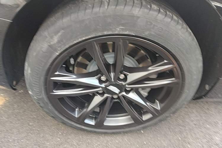 Used Cadillac CT4 2021 28T Luxury Model Right Rear Wheel Hub