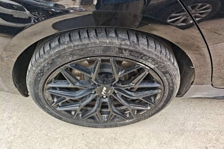 Used Cadillac CT4 2021 28T Fashion Edition Right Rear Wheel Hub