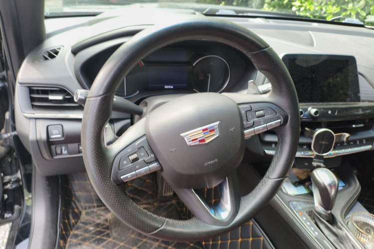 Used Cadillac CT4 2021 28T Prestige Edition Steering Wheel