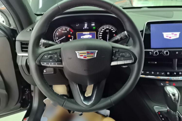 Used Cadillac CT4 2021 28T Luxury Model Steering Wheel