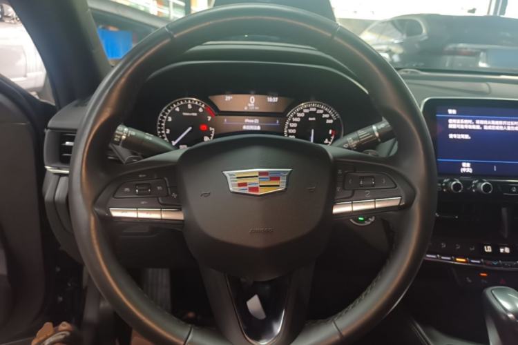 Used Cadillac CT4 2021 28T Luxury Model Steering Wheel