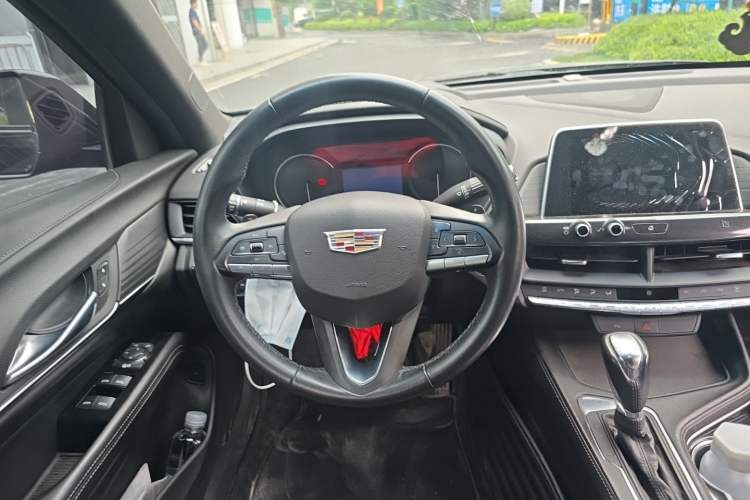 Used Cadillac CT4 2021 28T Fashion Edition Steering Wheel