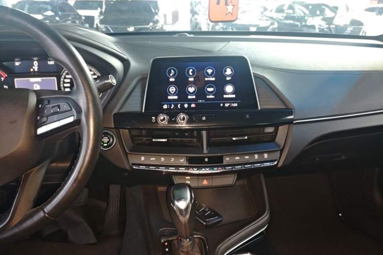 Used Cadillac CT4 2021 28T Fashion Edition Audio And AC Panel