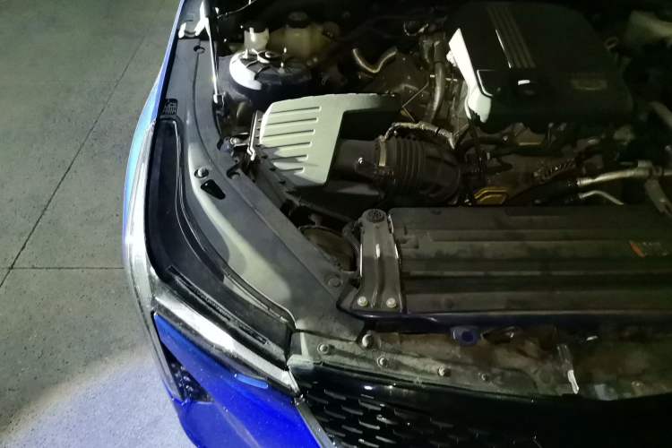 Used Cadillac CT4 2021 28T Luxury Model Engine Bay Right