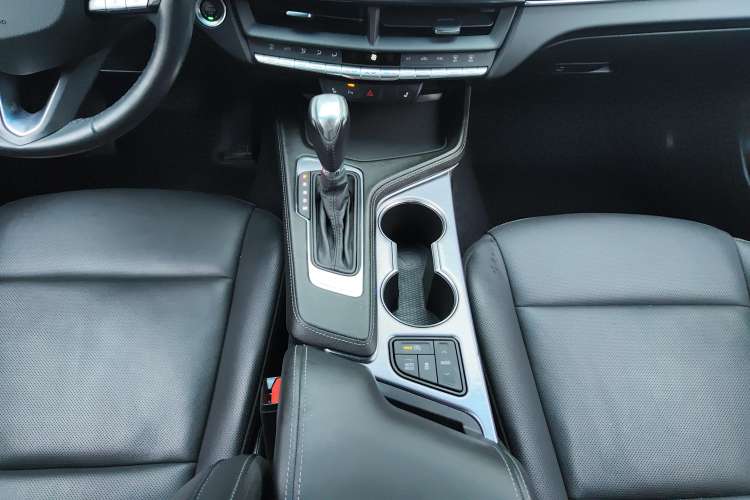 Used Cadillac CT4 2021 28T Luxury Model Gear Lever