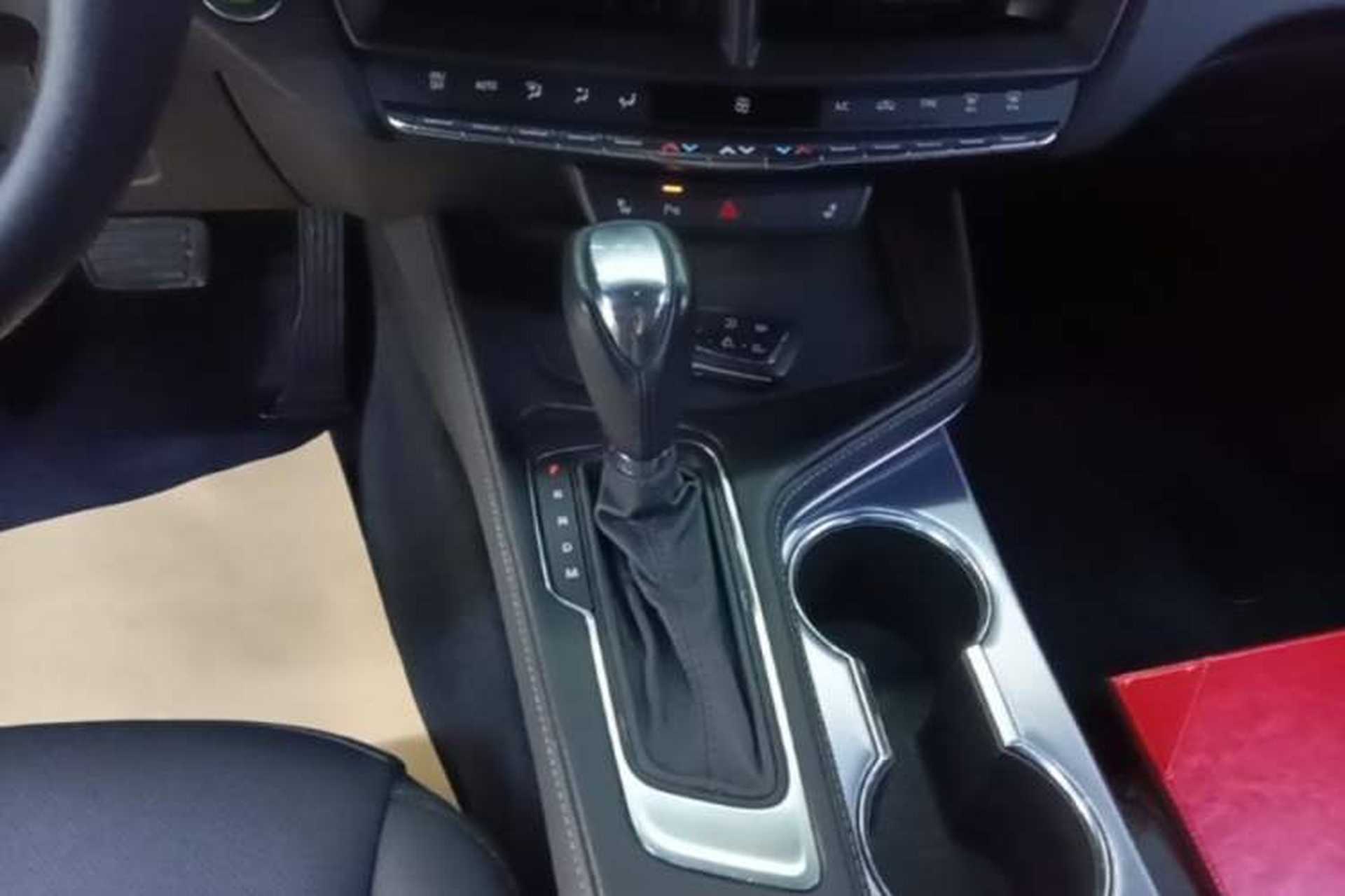 Used Cadillac CT4 2021 28T Luxury Model Gear Lever
