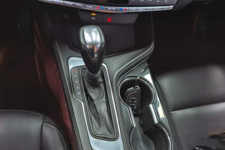 Used Cadillac CT4 2021 28T Fashion Edition Gear Lever