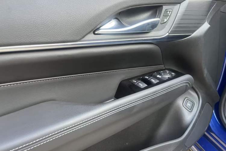 Used Cadillac CT4 2021 28T Fashion Edition Interior 11