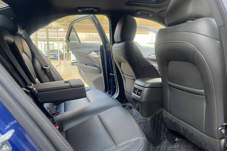 Used Cadillac CT4 2021 28T Fashion Edition Interior 12