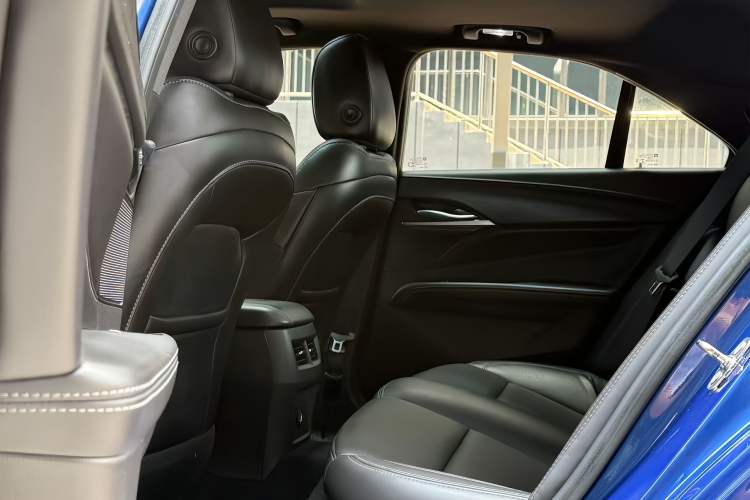 Used Cadillac CT4 2021 28T Luxury Model Interior 2