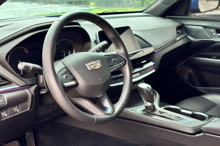 Used Cadillac CT4 2021 28T Fashion Edition Interior 3