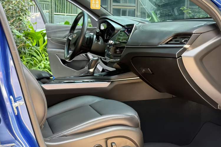 Used Cadillac CT4 2021 28T Luxury Model Interior 3