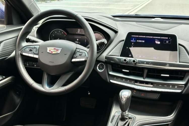 Used Cadillac CT4 2021 28T Fashion Edition Interior 4