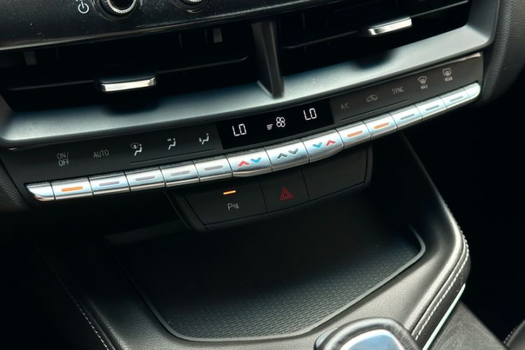 Used Cadillac CT4 2021 28T Fashion Edition Interior 6